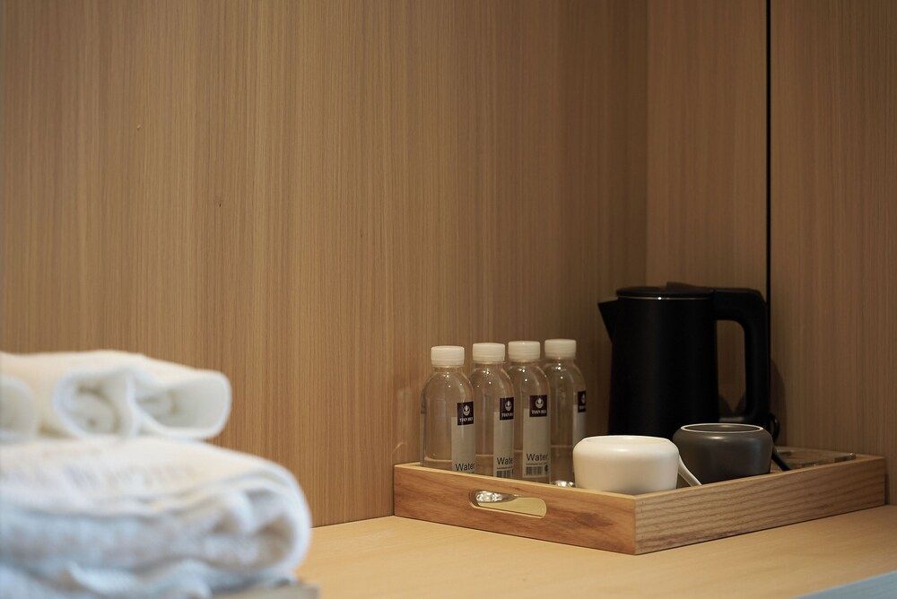 ALL IN LIGHT LUXURY HOTEL Family Double Room 6