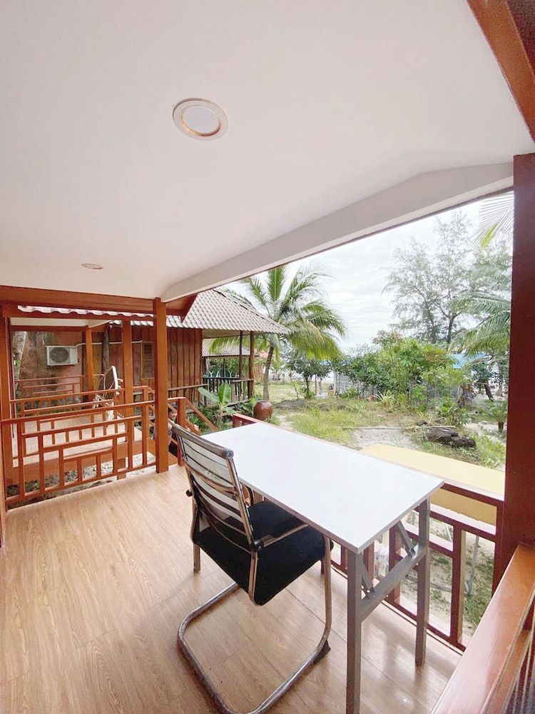 Europe Enchanted Bungalow Koh Rong Comfort Studio 4