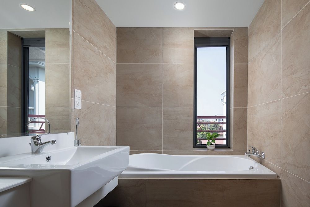 Angkor Mansion & Residence Deluxe Double Room, City View 2