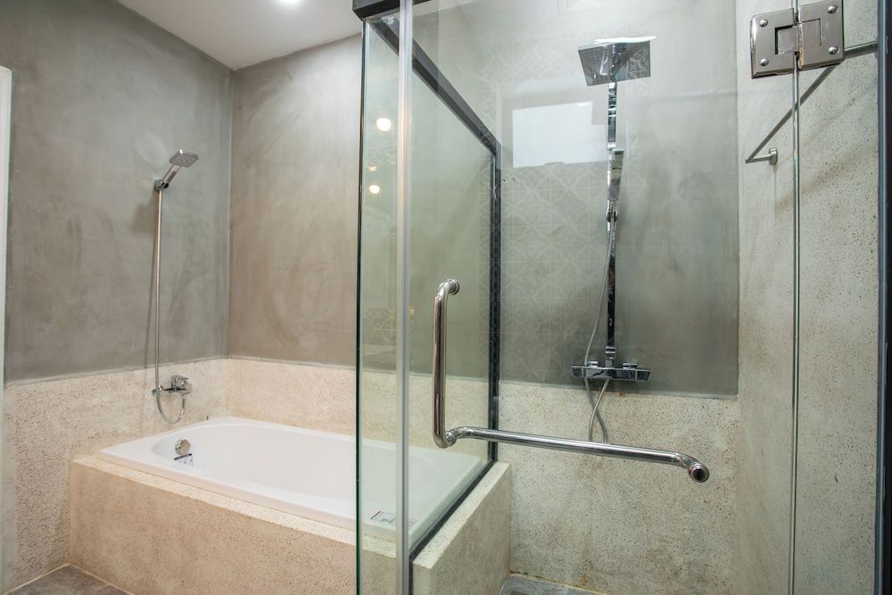 Cambana La Rivière Hotel Deluxe Junior Suite with Balcony 4