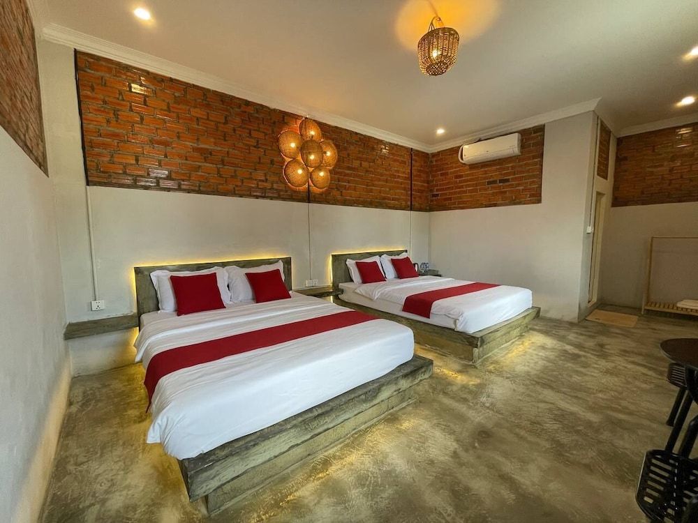 Standard Twin Room