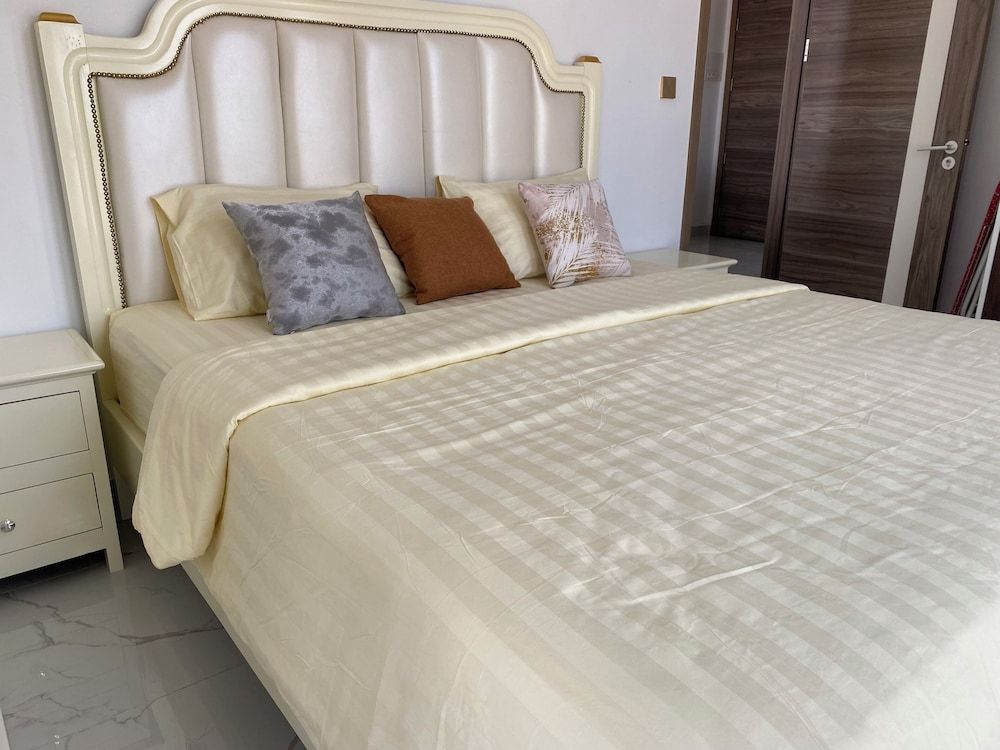 The Vincent Condo Comfort Condo, 1 Bedroom, River View 3