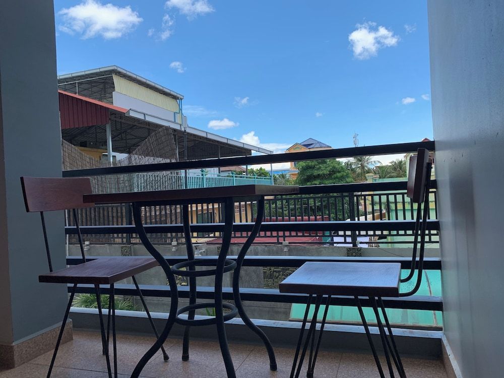 Nico's Hotel 2 Deluxe Room, Pool View 7