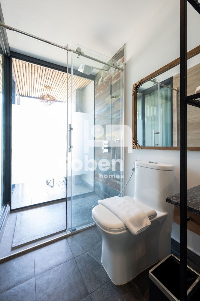 Royal Palace Suites Phnom Penh by Soben Junior Double Room 8