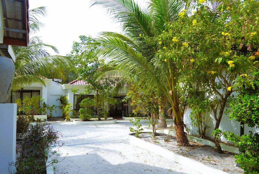 SoonNoeng Resort Deluxe Triple Room 6