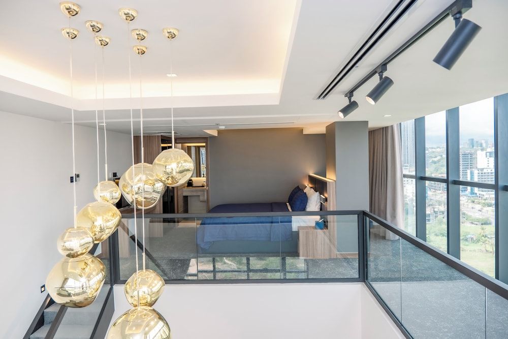 Premium Loft