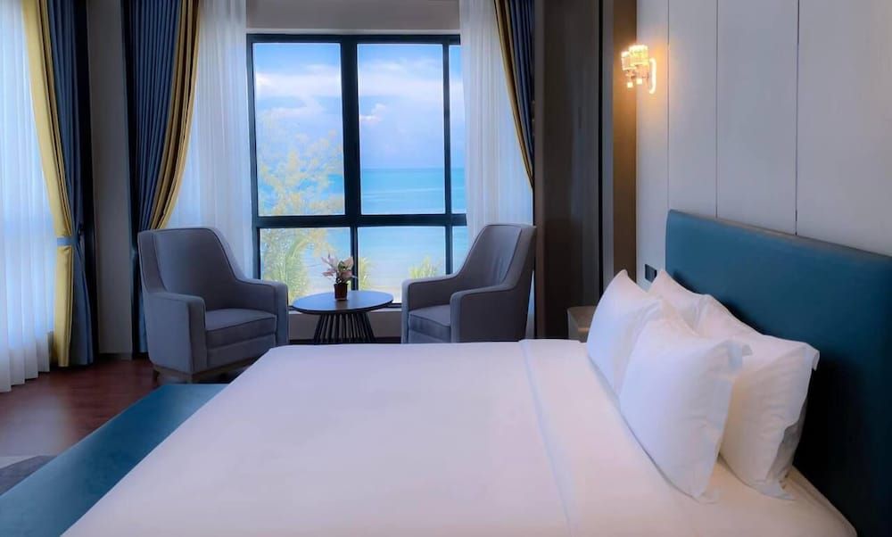 Donghu Resort Hotel Exclusive Room, 1 King Bed, Ocean View 10