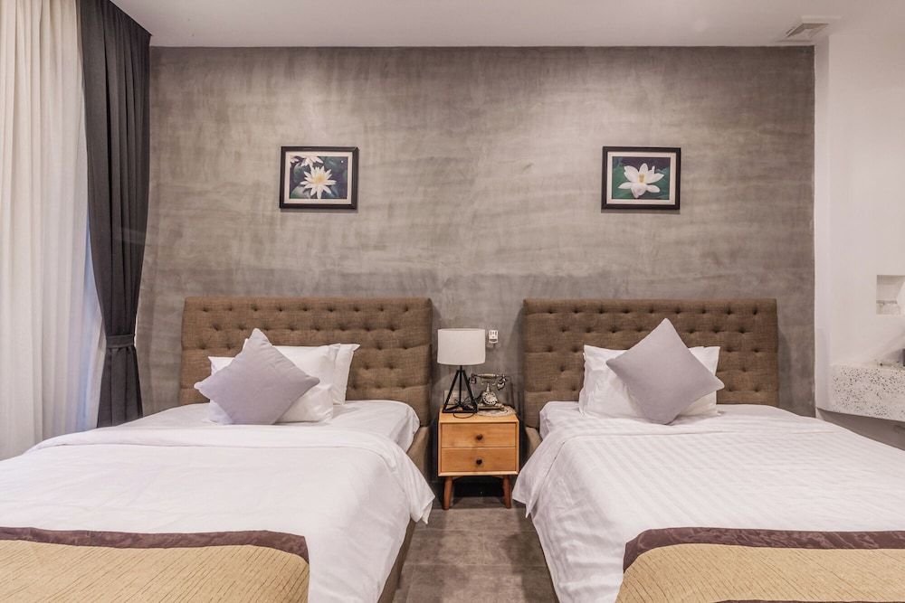 Standard Twin Room, Balcony, Pool View