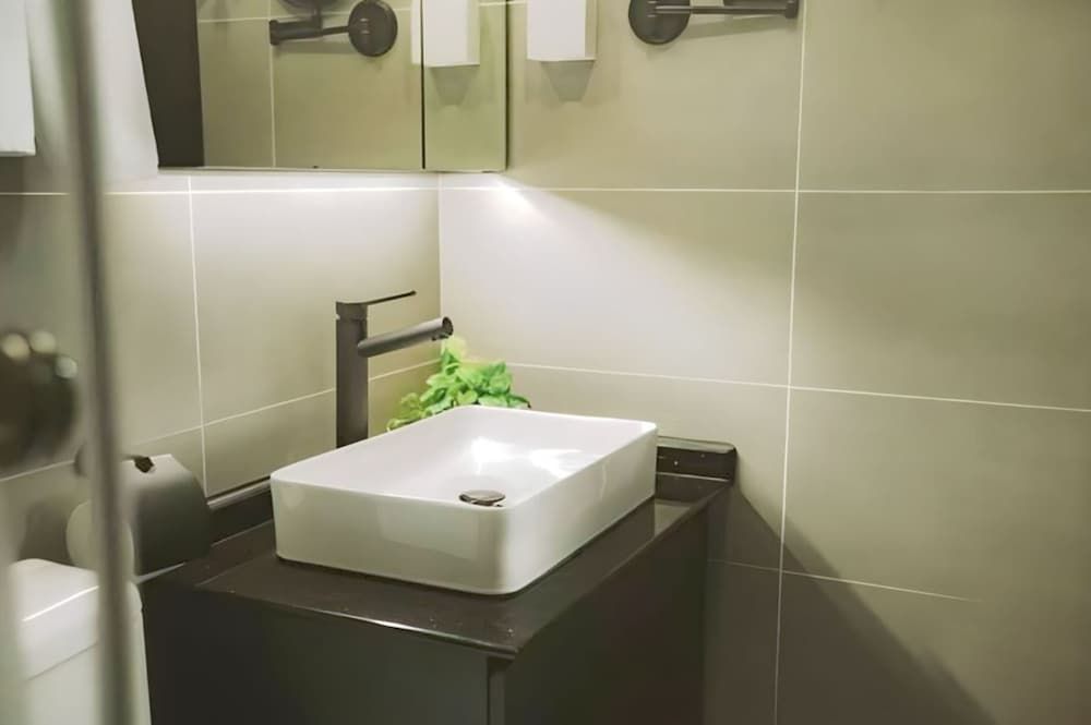 Phnom Penh Pool Hotel 24 USD M Residence 1-Bed Standard Studio 12