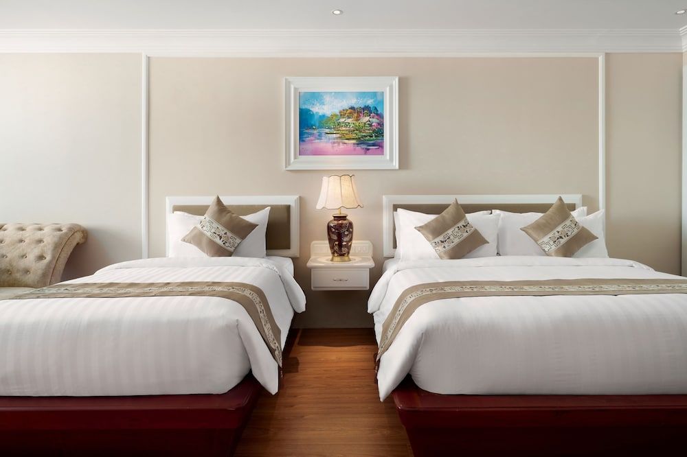 Wyndham Grand Phnom Penh Capital Deluxe Room, Multiple Beds, Non Smoking 4