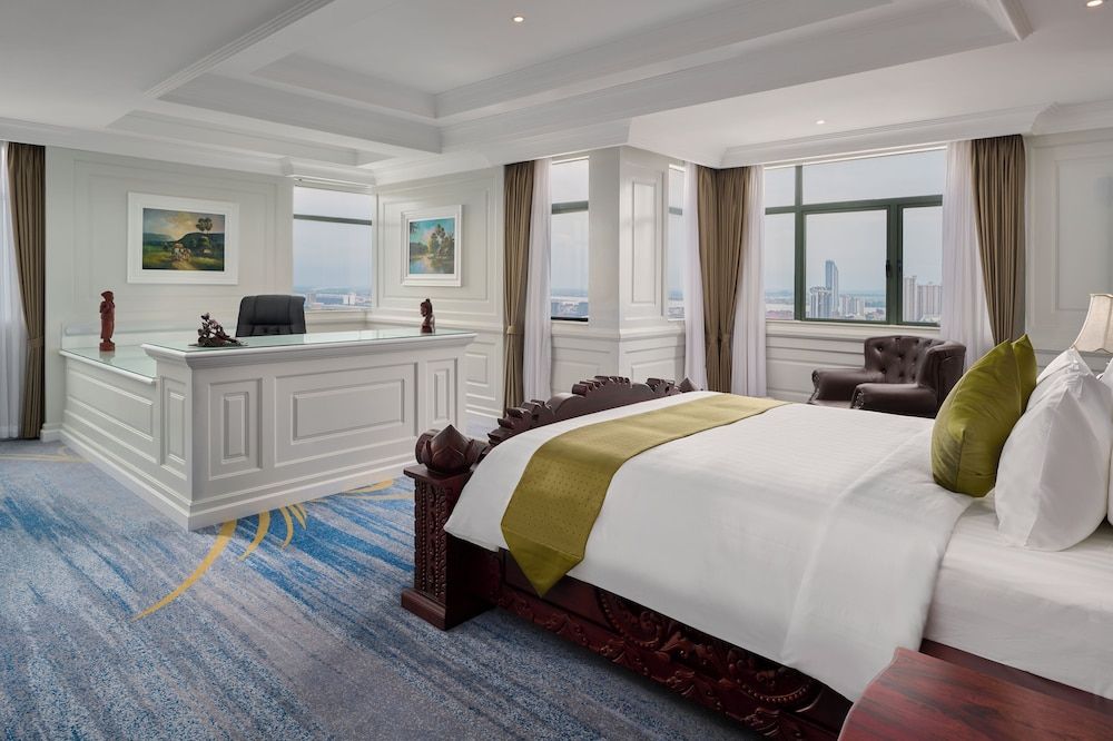 Presidential Suite, 1 King Bed, Non Smoking