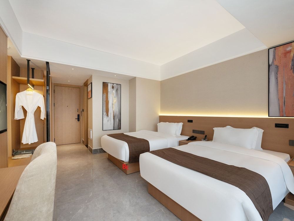 JD POLMAN Hotel Superior Twin Room 2