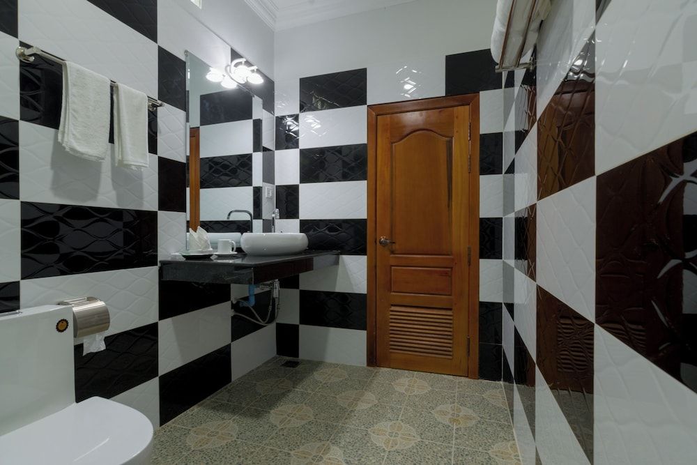 Villa Phum Khnar Deluxe Double Room, Balcony, Pool View 8