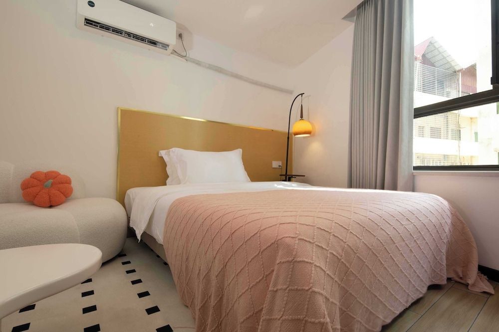 Amanda Hotel Comfort Double Room, 1 Queen Bed 4