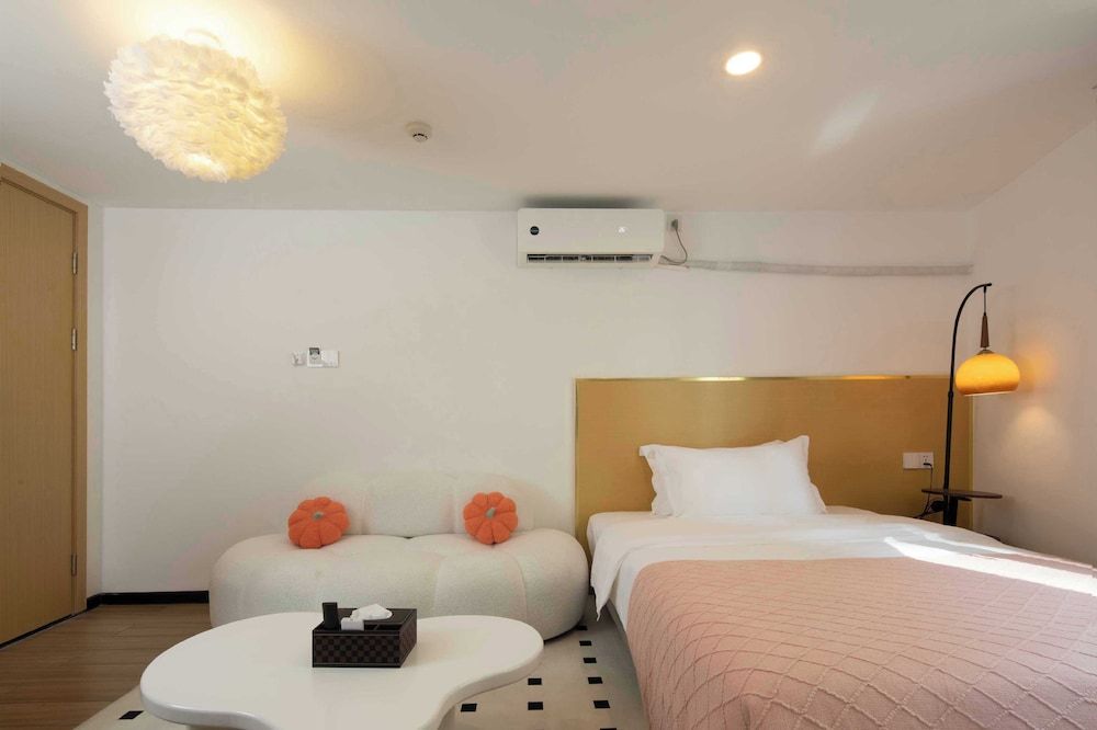 Amanda Hotel Comfort Double Room, 1 Queen Bed 6