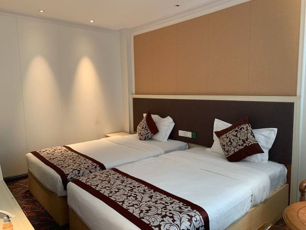 A1 Royal hotel Riverside Deluxe Double or Twin Room 2