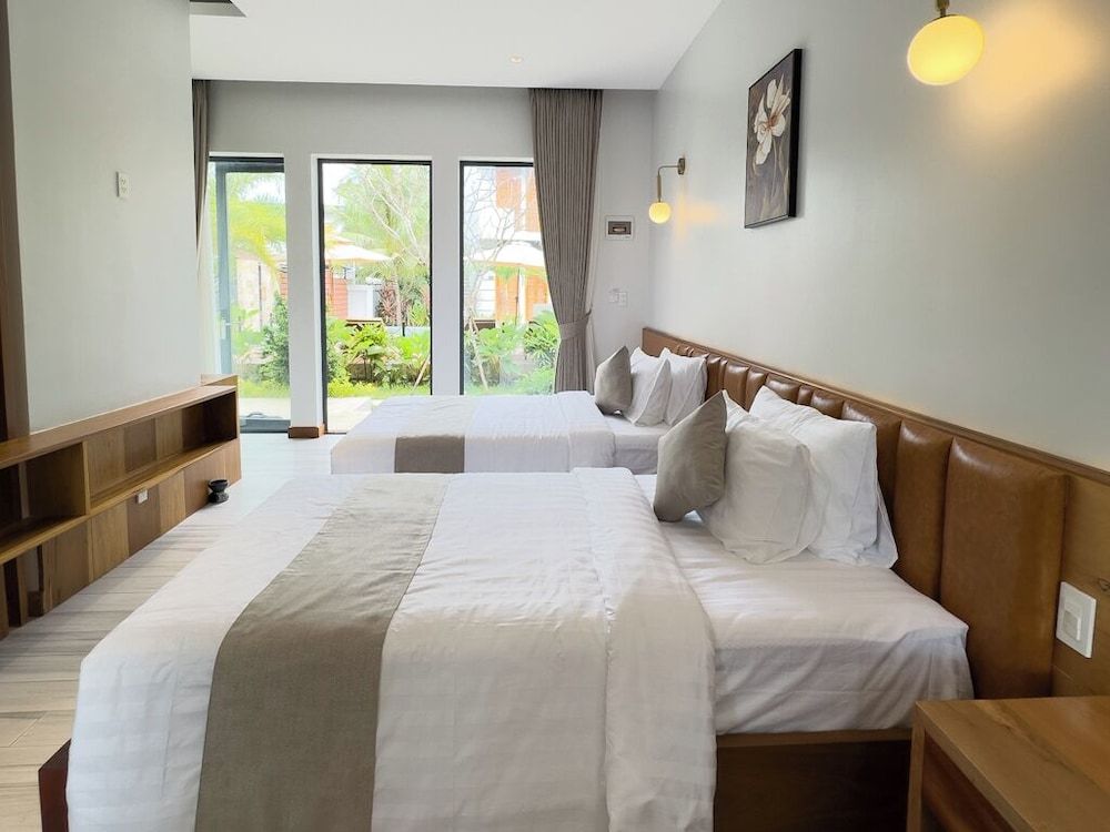 Superior Twin Room, Balcony, Garden View
