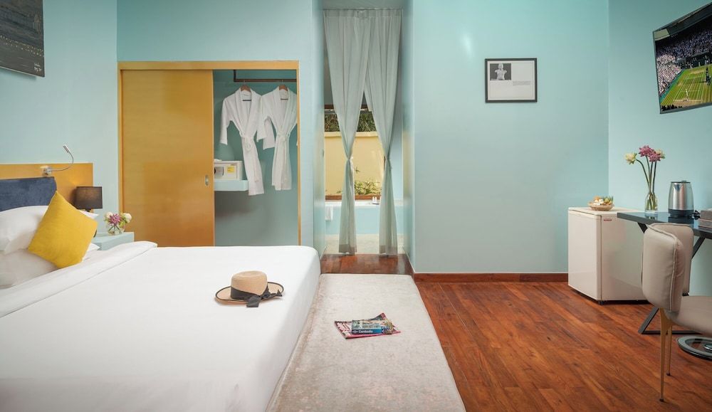 Sala Siem Reap Resort Junior Suite, 1 King Bed with Sofa bed, Bathtub, Pool View 9