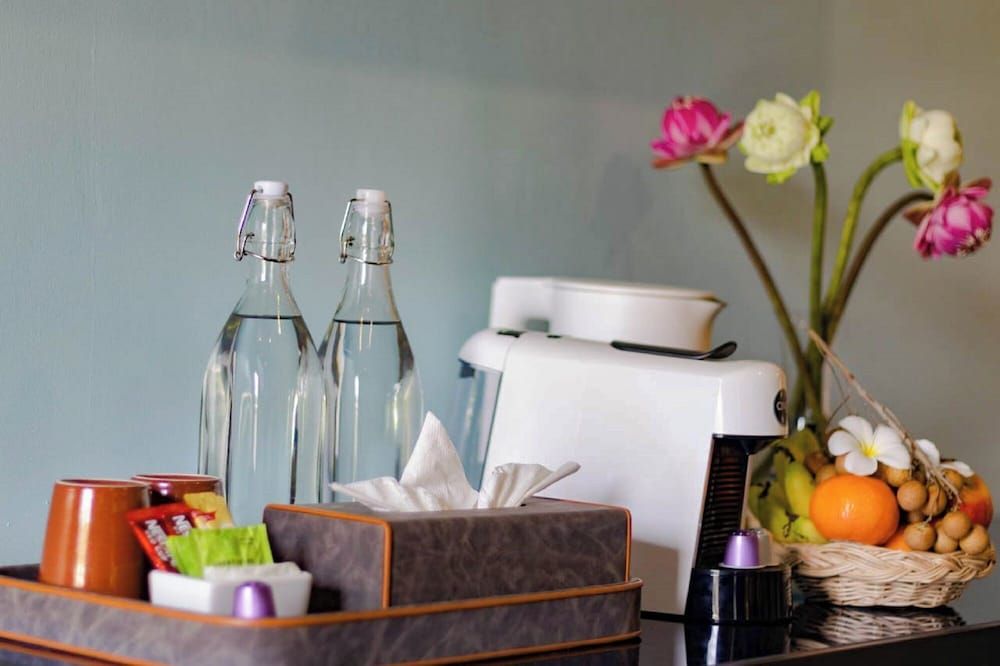 Sala Siem Reap Resort Junior Suite, 1 King Bed with Sofa bed, Bathtub, Pool View 6