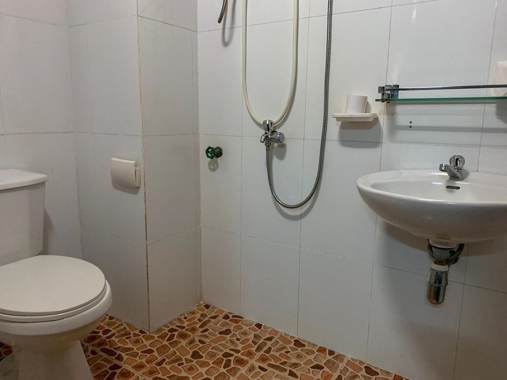 Damnak Riverside Villa Standard Twin Room, City View 5