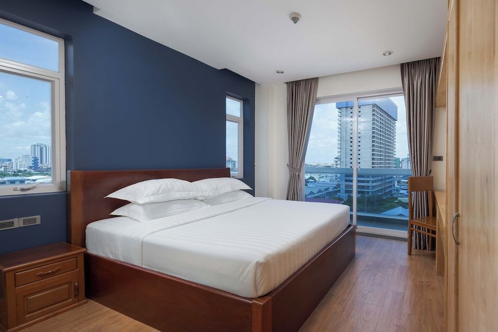 Amana Hotel & Residences Standard Apartment 4