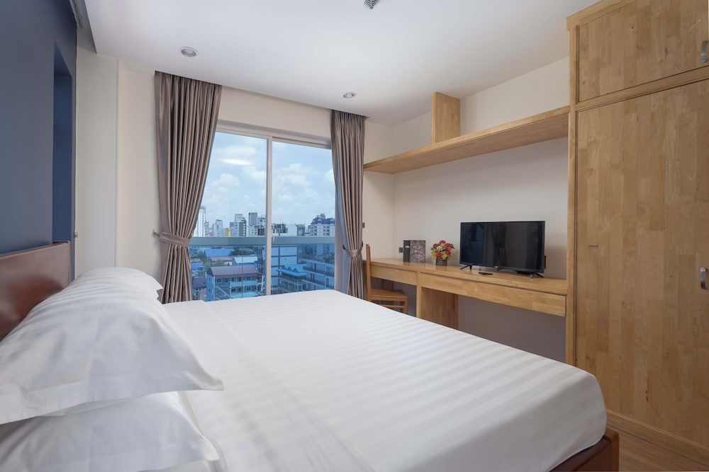 Amana Hotel & Residences Standard Apartment 5