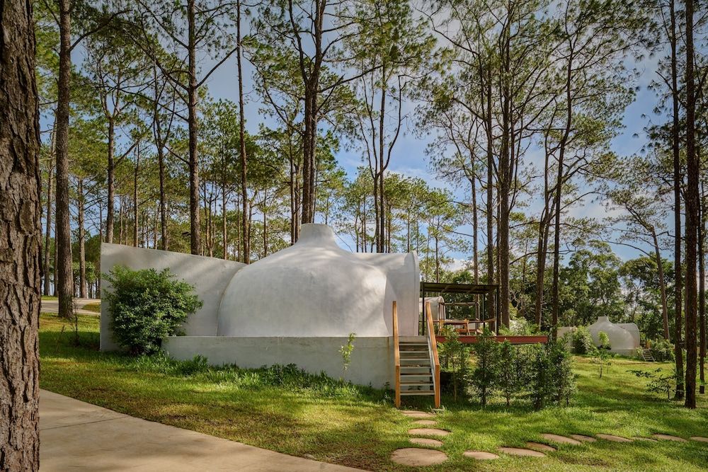 Deluxe Family Room Garden View