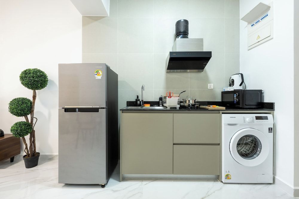 Royal Platinum Condo by Soben Homes Comfort Studio 23