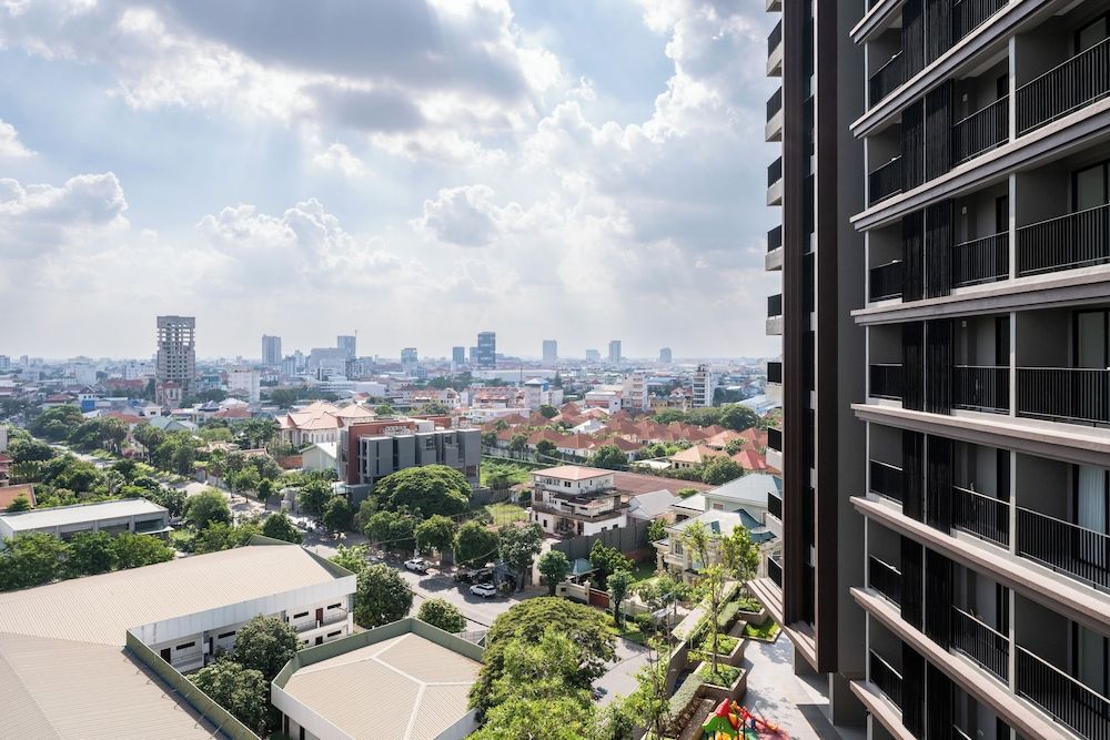 Royal Platinum Condo by Soben Homes Comfort Studio 41