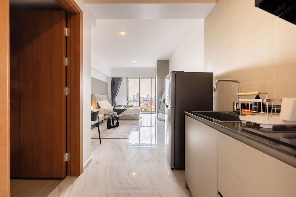 Royal Platinum Condo by Soben Homes Comfort Studio 28