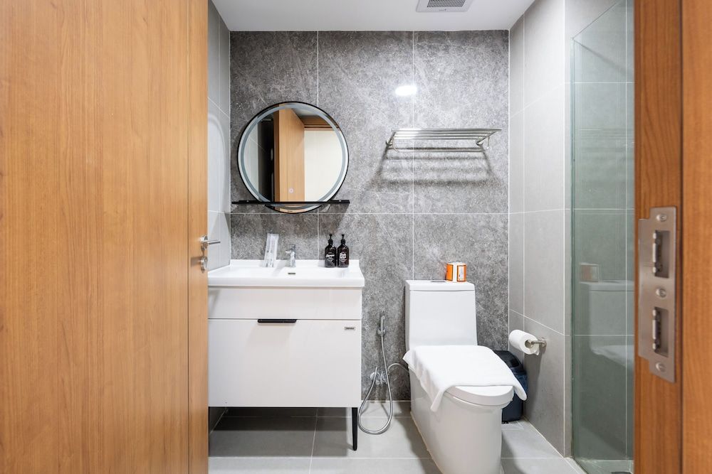 Royal Platinum Condo by Soben Homes Comfort Studio 48