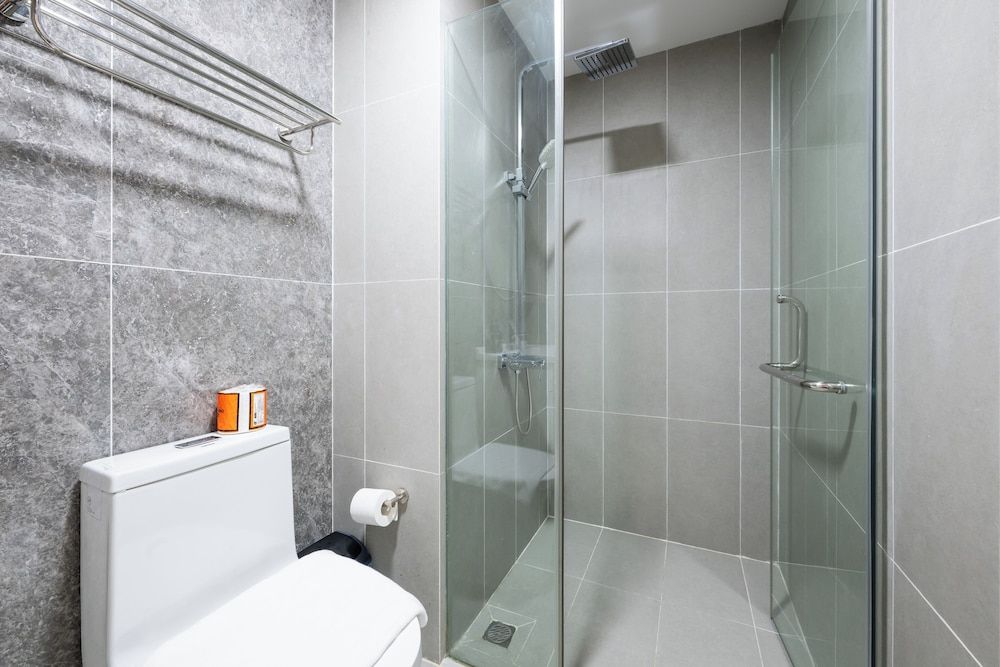 Royal Platinum Condo by Soben Homes Comfort Studio 47