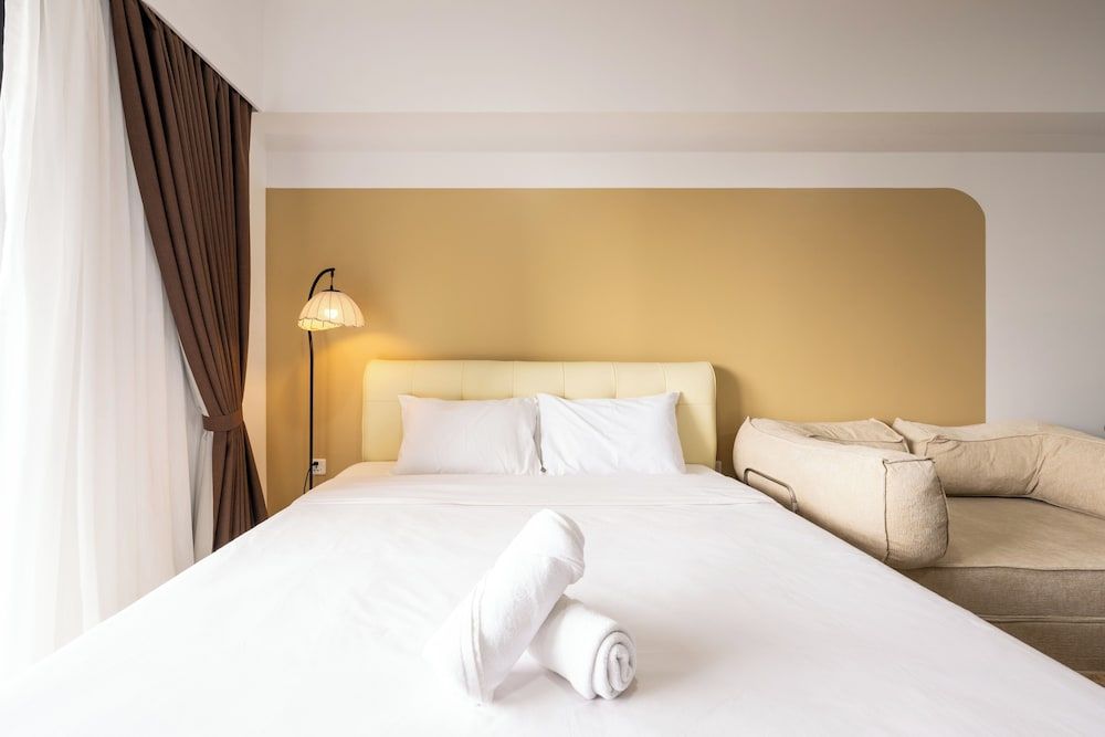 Royal Platinum Condo by Soben Homes Comfort Studio 8