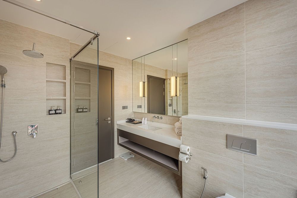 Grand Mansion One Bedroom Apartment 11