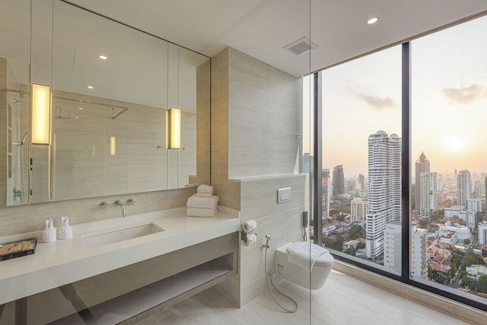 Grand Mansion One Bedroom Apartment 12