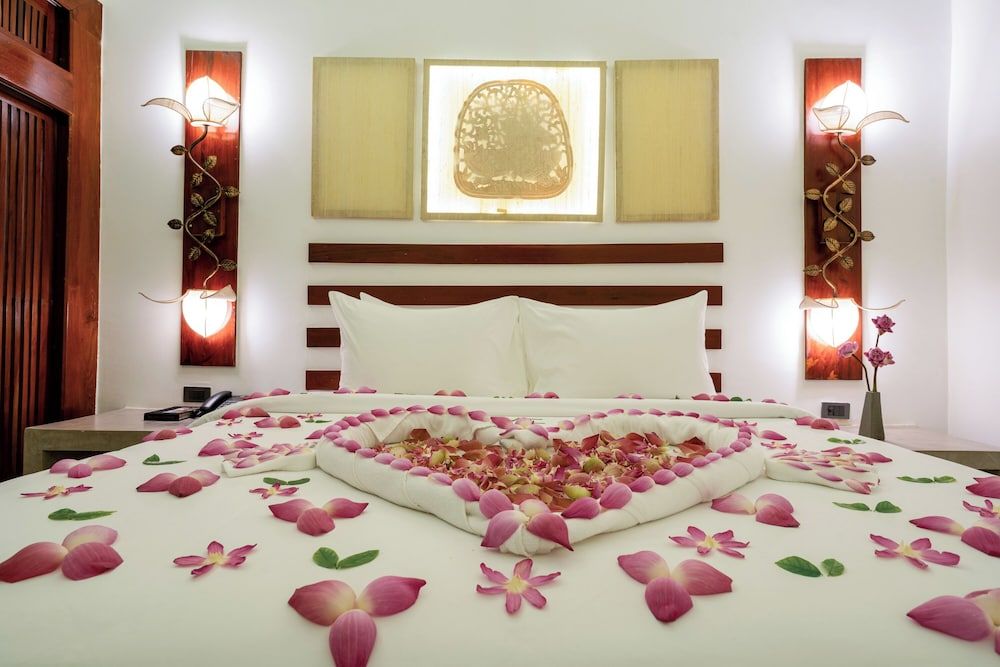 Family Suite, Balcony, Pool View