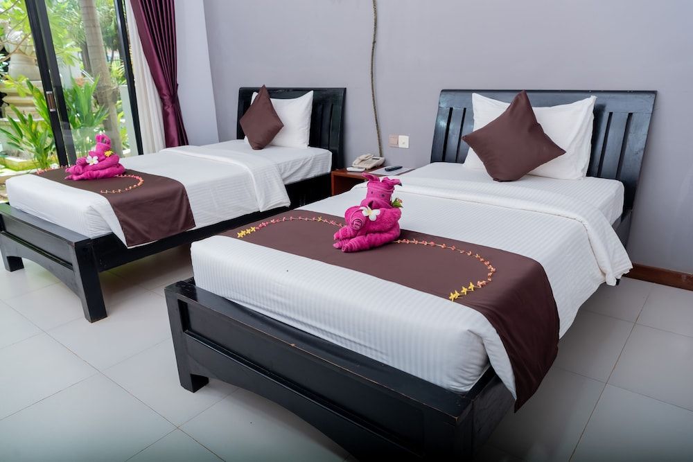 Superior Twin Room, Balcony, Pool View