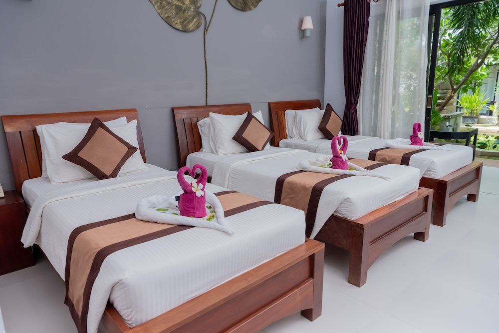 Superior Triple Room, Balcony, Pool View