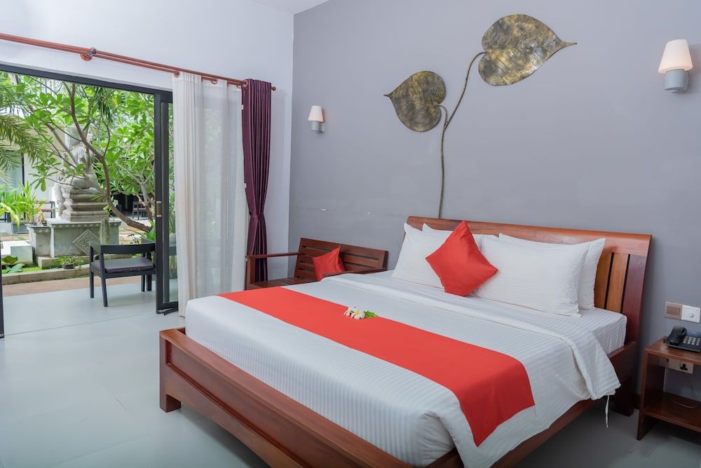 Deluxe Double Room, Bathtub, Pool View