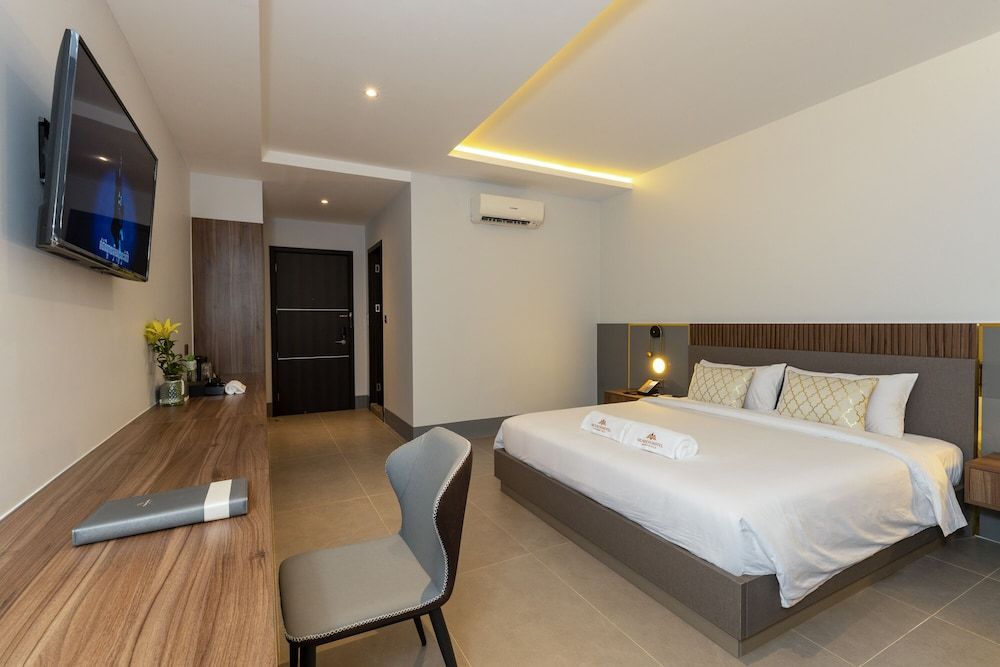 Munich Hotel Superior Double Room, 1 King Bed 5