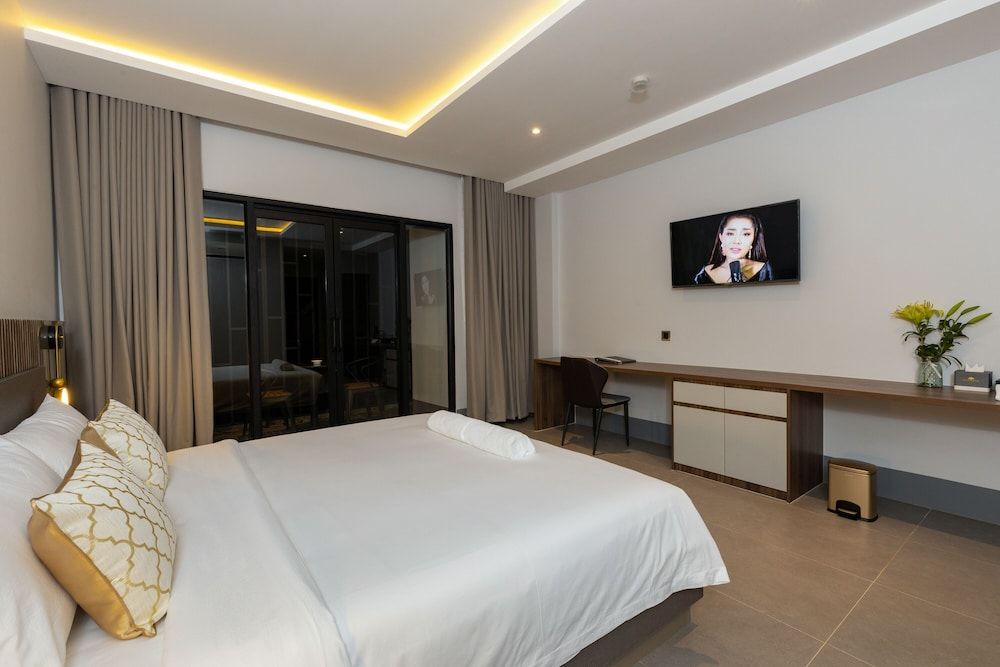 Munich Hotel Superior Double Room, 1 King Bed 6