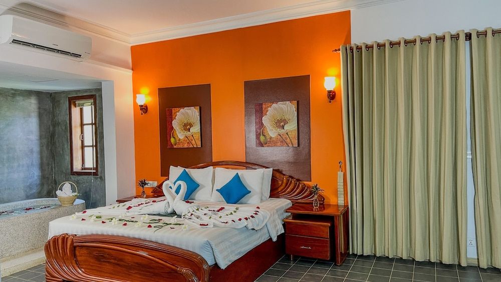 King Suite with Balcony Pool View