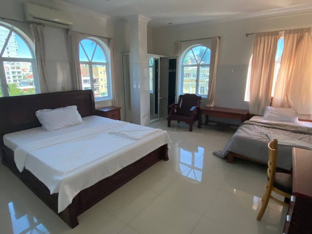 Family Room, 3 Bedrooms