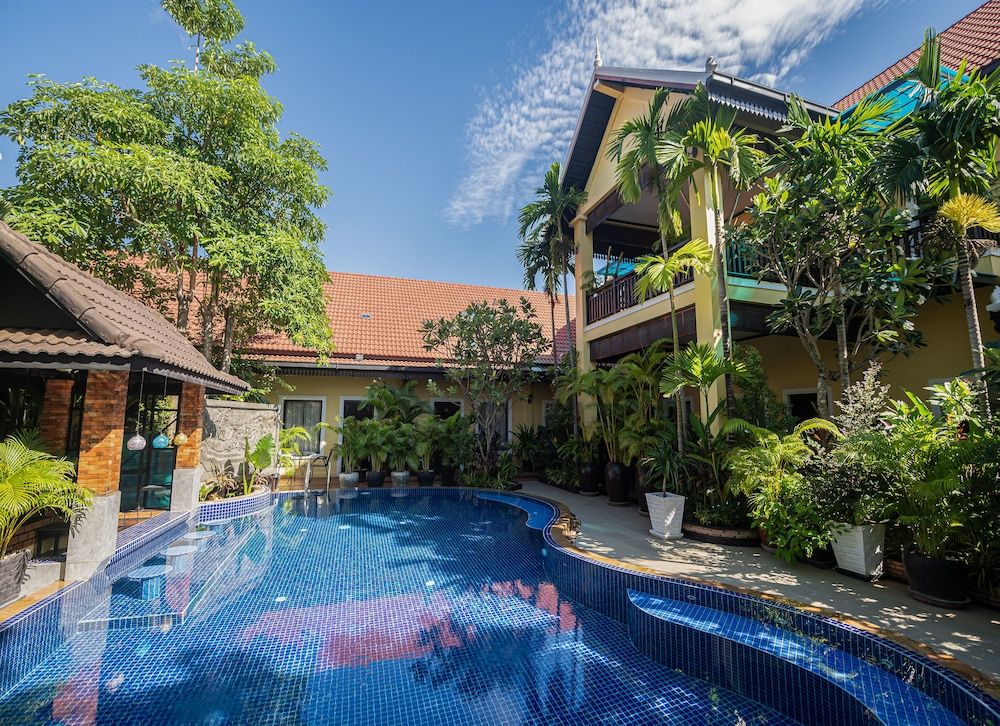 Sophavady D'Angkor Deluxe Double Room 5