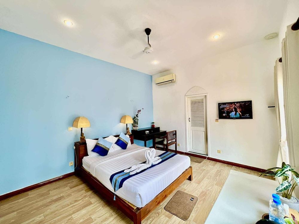 Pride Villa Cambodia Deluxe Room, 1 Queen Bed 3