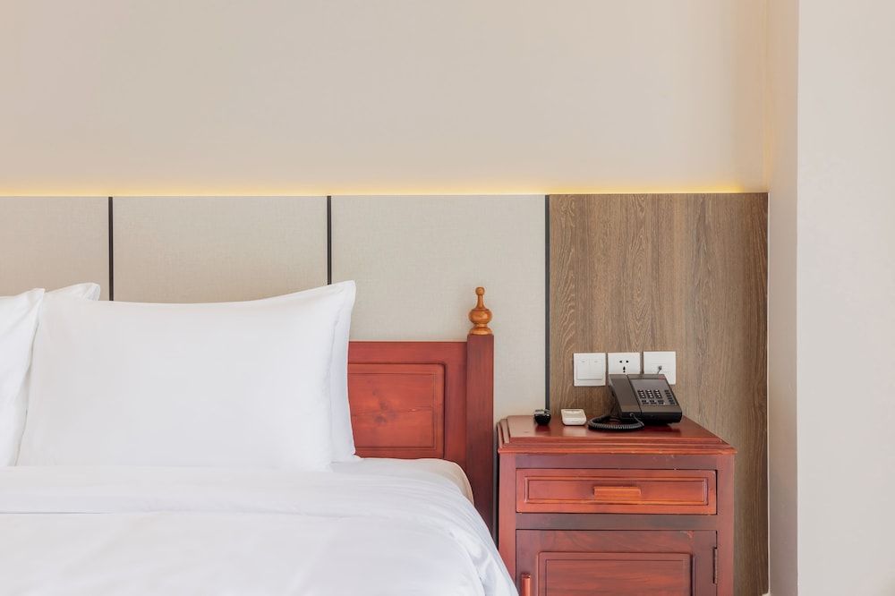 Otres Beach Hotel Standard Twin Room 7