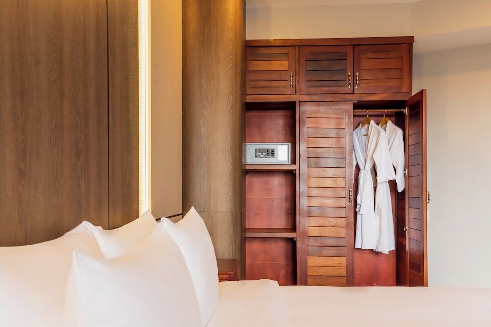 Otres Beach Hotel Family Suite 8