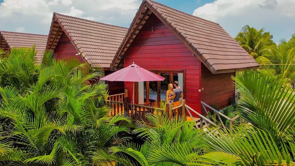 Lodge Moni Essara Kompot