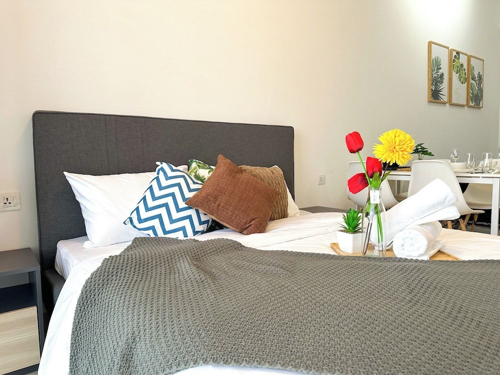 The Gateway by Caerus Management Deluxe Suite 5