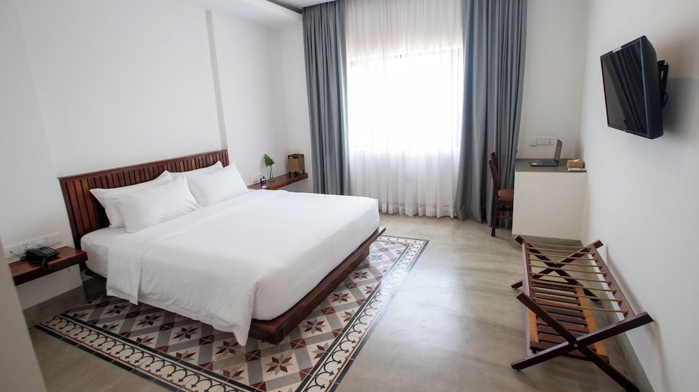 Deluxe Double Room, 1 Queen Bed, City View